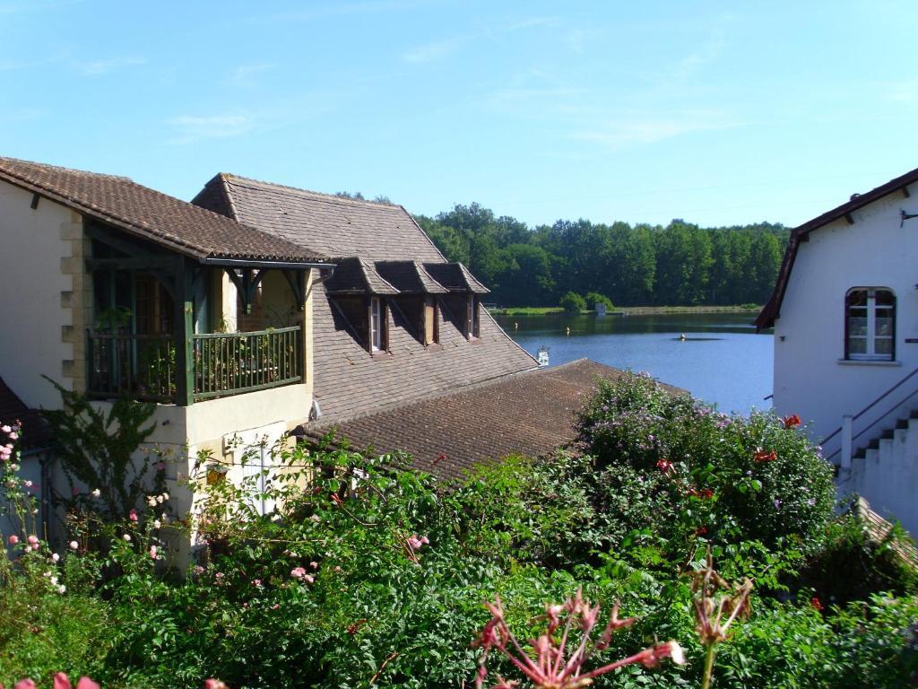 Hotel Le Barrage Mauzac-et-Grand-Castang Exterior foto